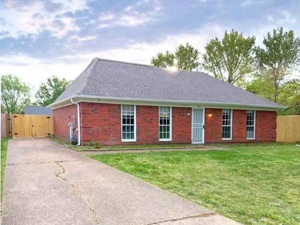 7083 GLENEAGLES DR, Memphis, TN 38141