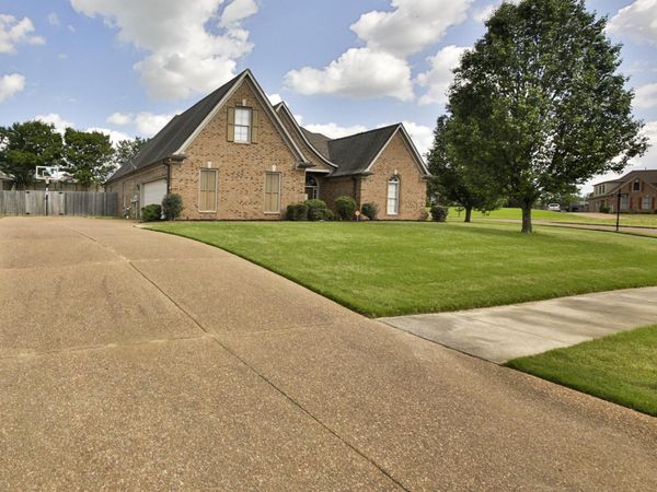 3800 PARK CREEK DR, Southaven, MS 38672