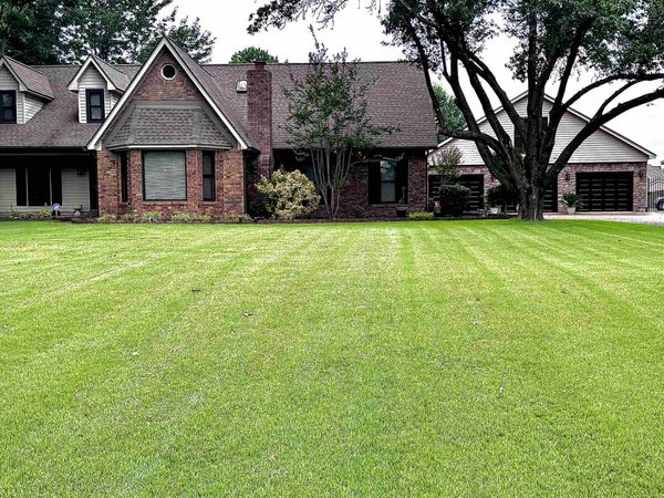 3215 ALFRED DR, Bartlett, TN 38133