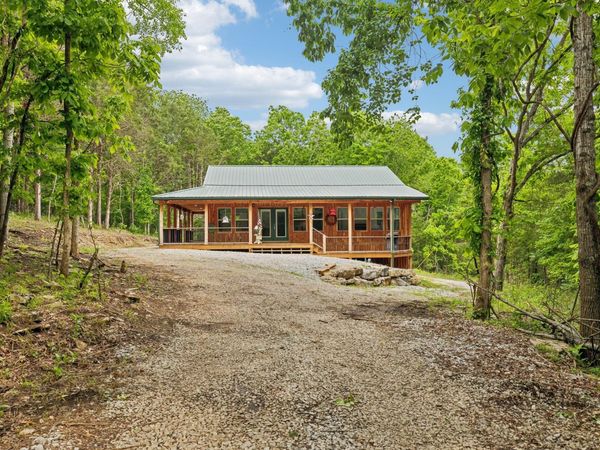 1840 Lick Creek Rd , Hartsville, TN 37074