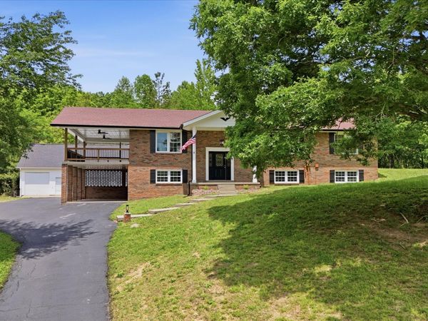 1802 Waynesboro Hwy , Hohenwald, TN 38462