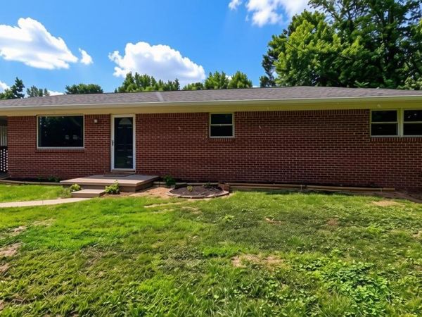 161 Co Rd 42, Florence, AL 35633