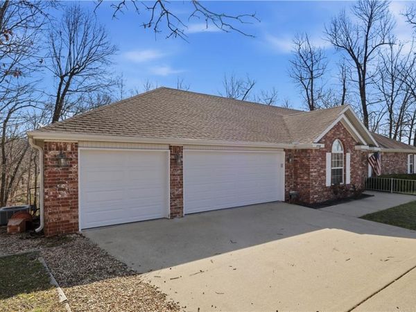 8750 Pageant Drive , Rogers, AR 72756