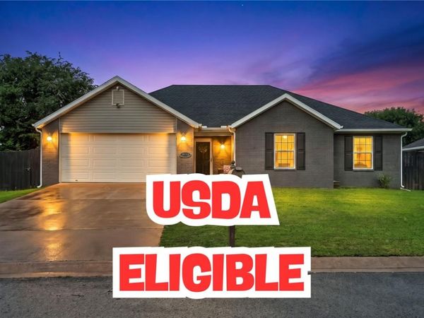 20752 Hillcrest Drive , Springdale, AR 72764