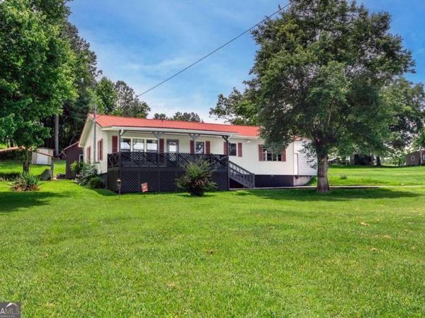 1041 Round Pond Road, Lafayette, GA 30728