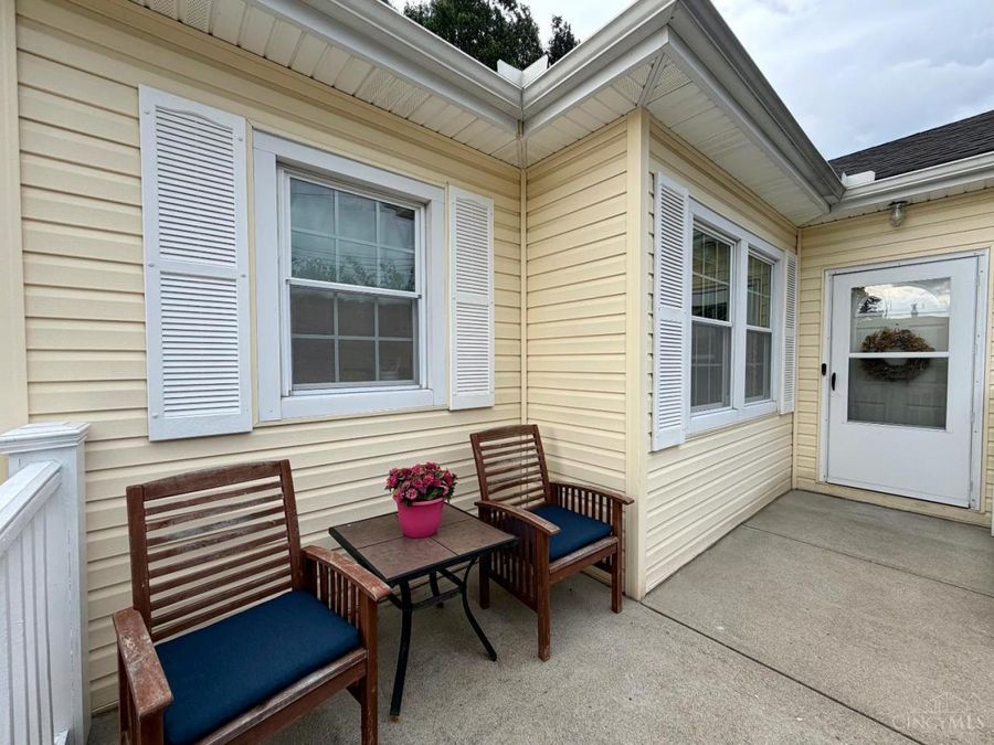 11560 Walnut Street, Springdale, OH 45246 Photo 3