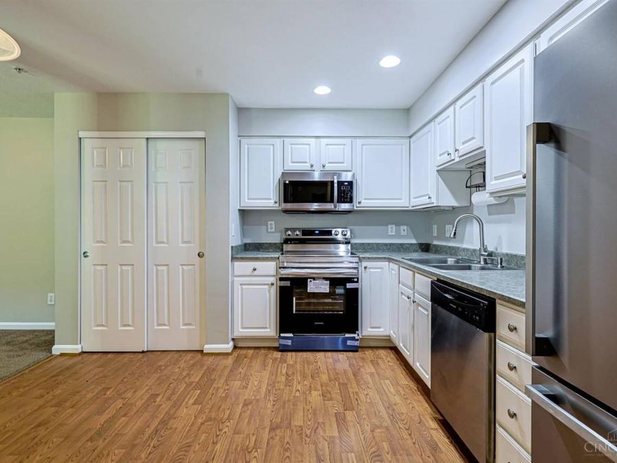 6975 Summit Lake Drive, Unit 11, Green Township, OH 45247 Photo 12