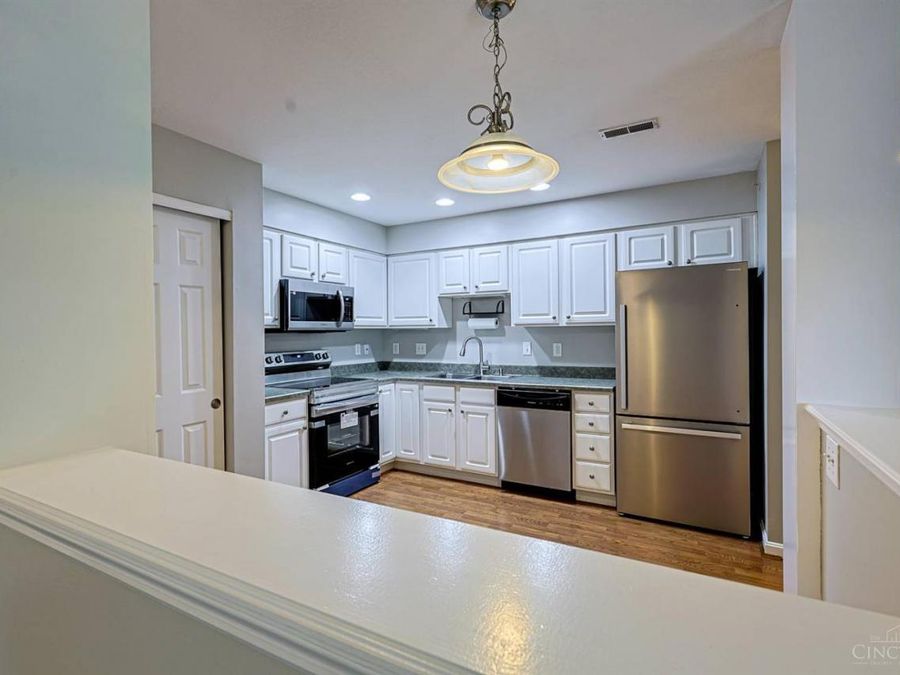 6975 Summit Lake Drive, Unit 11, Green Township, OH 45247 Photo 15