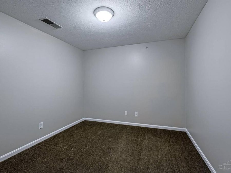 6975 Summit Lake Drive, Unit 11, Green Township, OH 45247 Photo 16