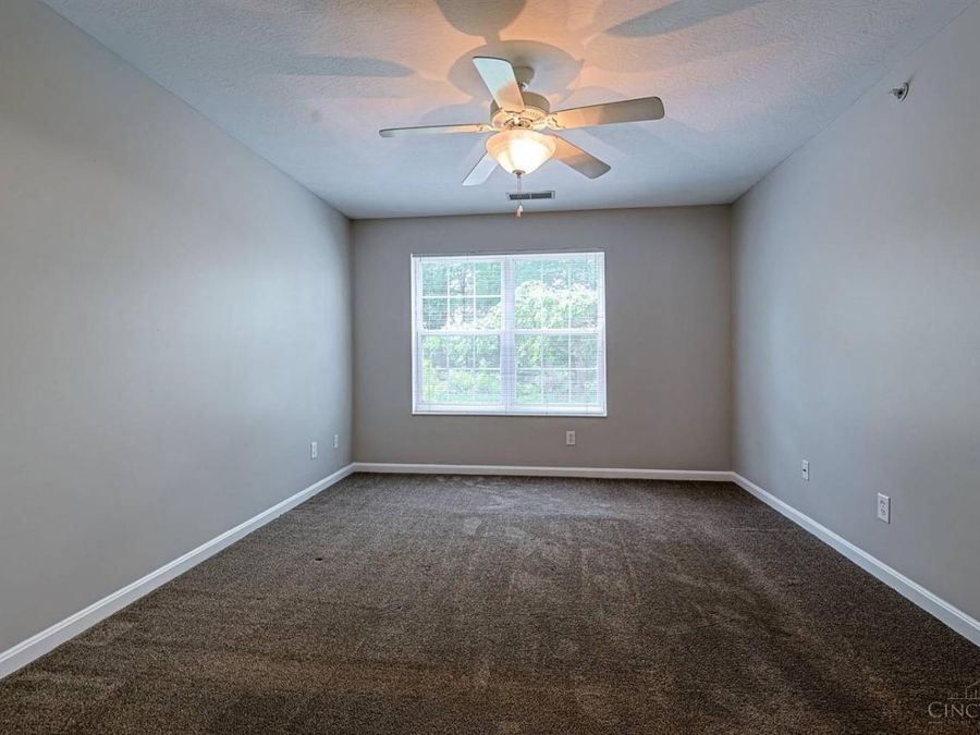 6975 Summit Lake Drive, Unit 11, Green Township, OH 45247 Photo 18