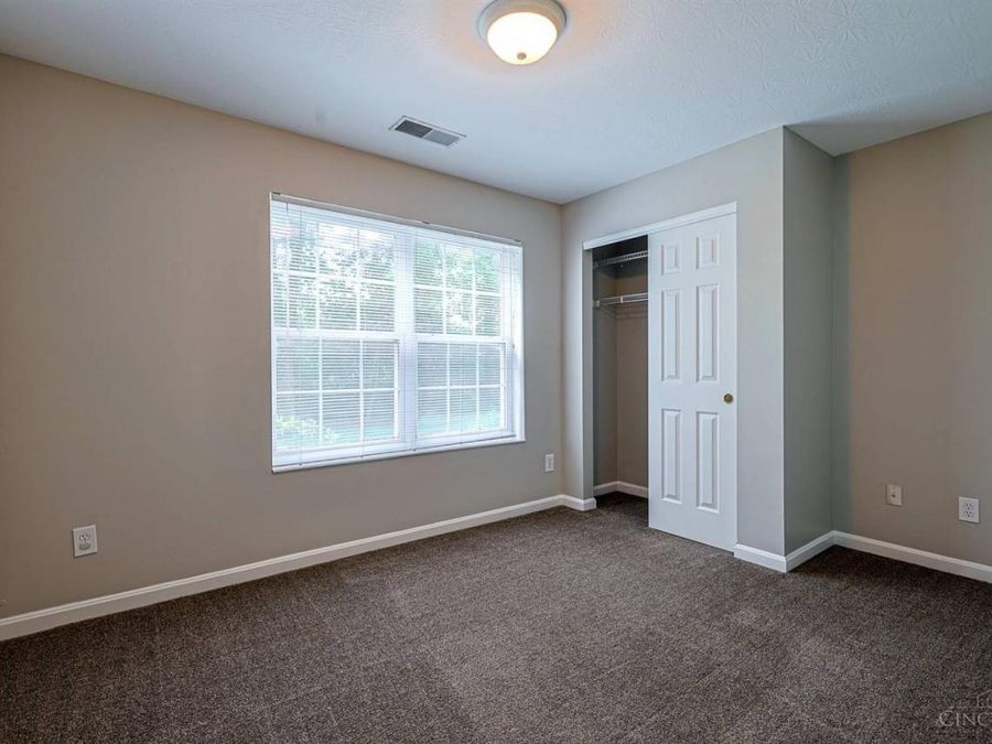 6975 Summit Lake Drive, Unit 11, Green Township, OH 45247 Photo 24