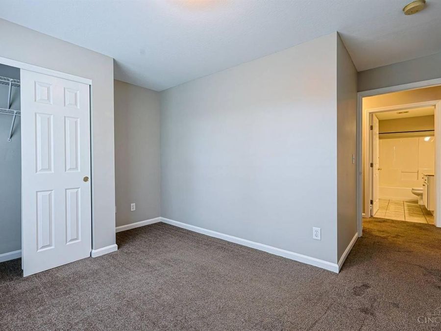 6975 Summit Lake Drive, Unit 11, Green Township, OH 45247 Photo 25