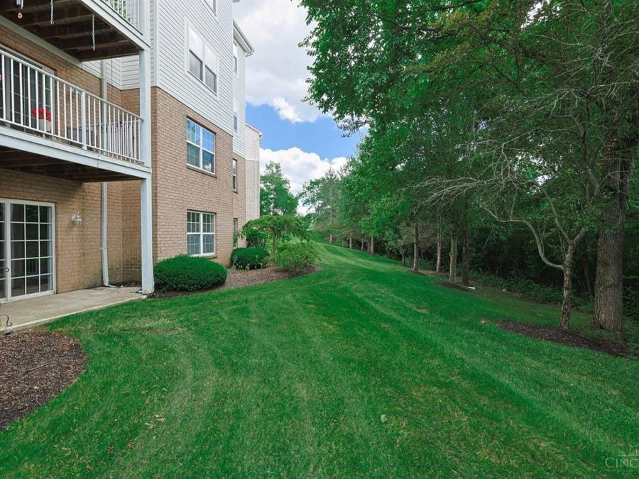 6975 Summit Lake Drive, Unit 11, Green Township, OH 45247 Photo 32