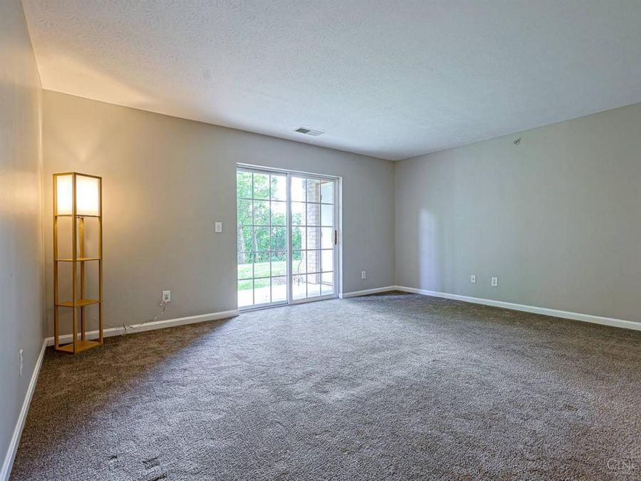 6975 Summit Lake Drive, Unit 11, Green Township, OH 45247 Photo 5
