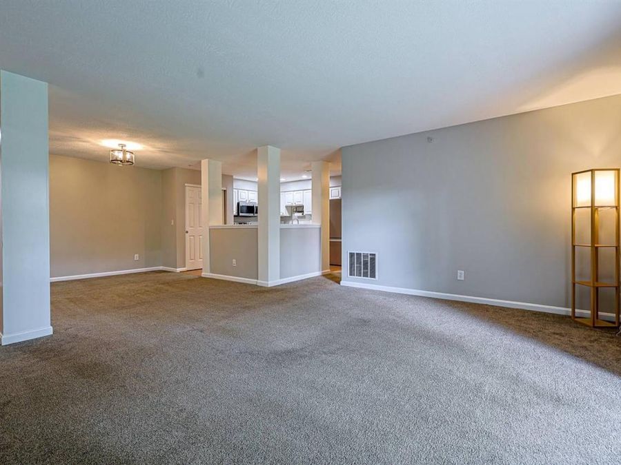 6975 Summit Lake Drive, Unit 11, Green Township, OH 45247 Photo 7