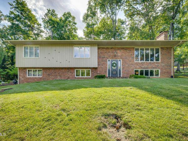 400 Old Castle Road, Kingsport, TN 37660