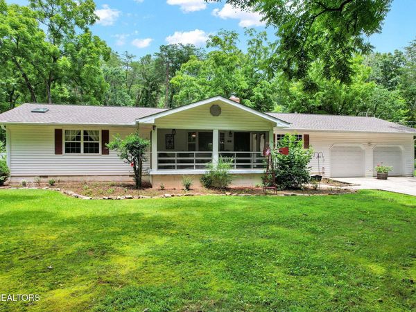 718 Dewind Drive, Pikeville, TN 37367