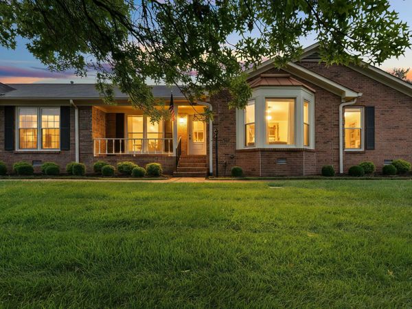 2123 River Chase Dr , Murfreesboro, TN 37128