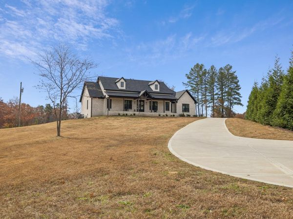 130 Saddlebrook Dr , Hohenwald, TN 38462