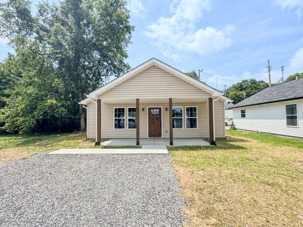 127 Foxall St , Hartsville, TN 37074