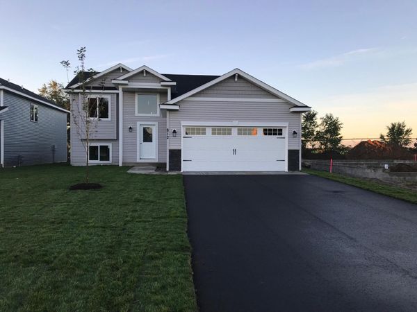 6368 Dahlin Road , Baxter, MN 56425