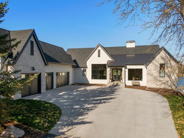730 Lakeview Parkway , Mound, MN 55364