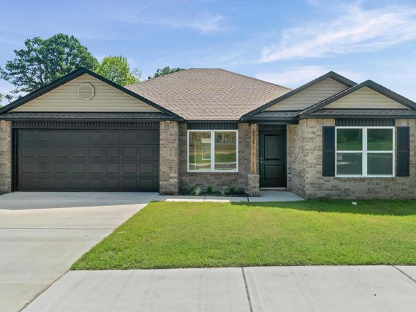 1410 Manor , Searcy, AR 72143