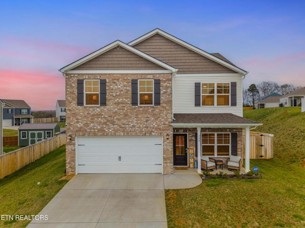 308 Heritage Crossing Drive, Maryville, TN 37804