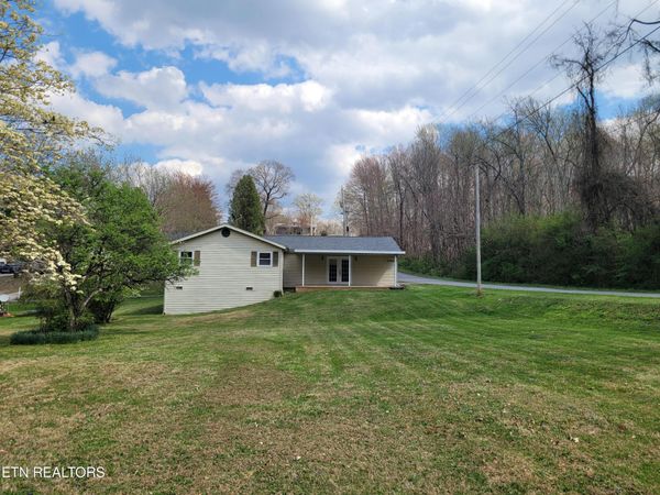 1395 Bluets Rd, Newport, TN 37821