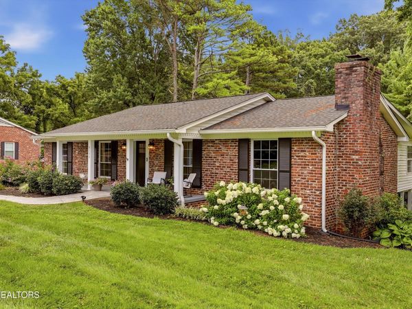 8130 Ainsworth Drive, Knoxville, TN 37909