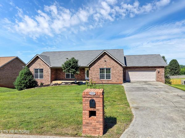 1130 Eloise West Rd, Greenback, TN 37742
