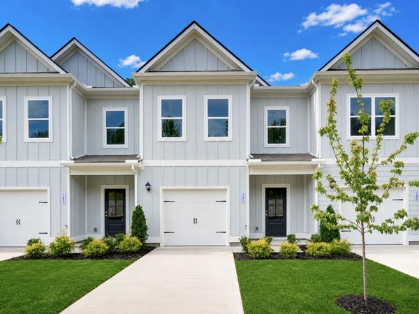 143 Ironhorse Way , Dickson, TN 37055