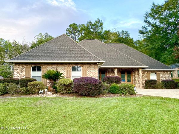 105 Fox Pen Drive, Carriere, MS 39426
