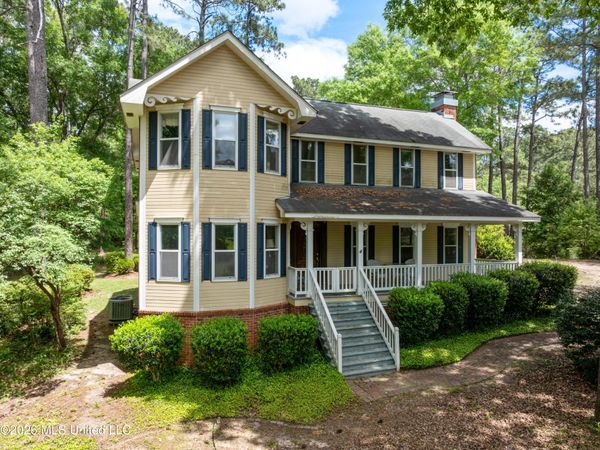 310 Shadow Wood Drive, Hattiesburg, MS 39402