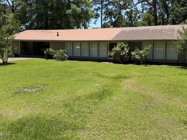 605 Mounger Street, Forest, MS 39074
