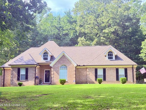 91 Cold Water Bend, Holly Springs, MS 38635