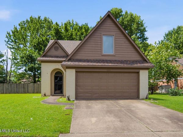 10739 Ridgefield Drive, Olive Branch, MS 38654