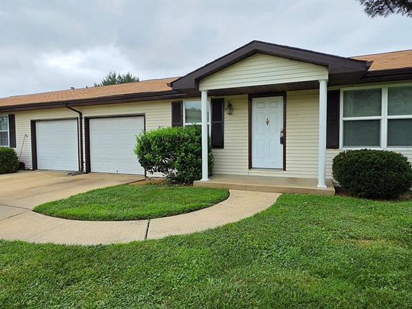 35 A&B Fox Meadow Lane , Glen Carbon, IL 62034