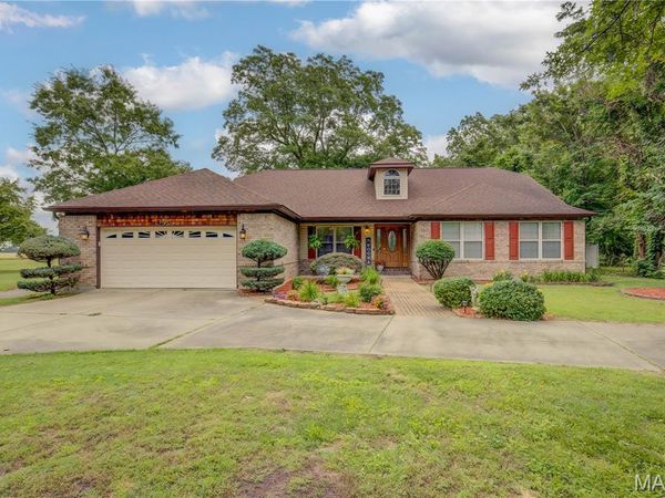 300 N Poplar , Bertrand, MO 63823