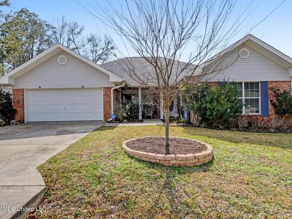 8948 Anahola Place, Diamondhead, MS 39525