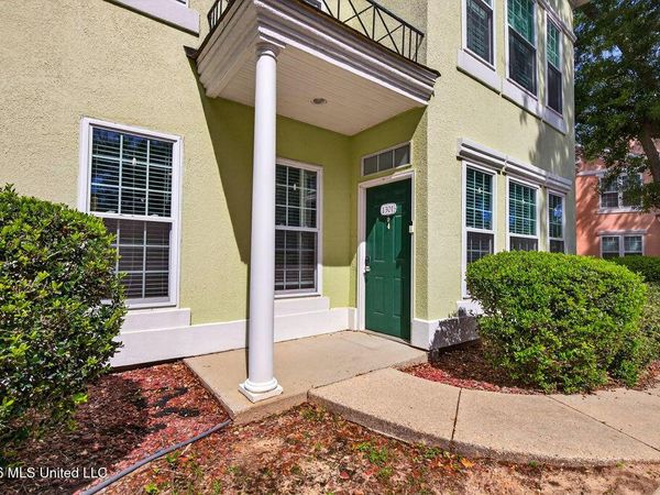 2252 Beach Drive, Gulfport, MS 39507