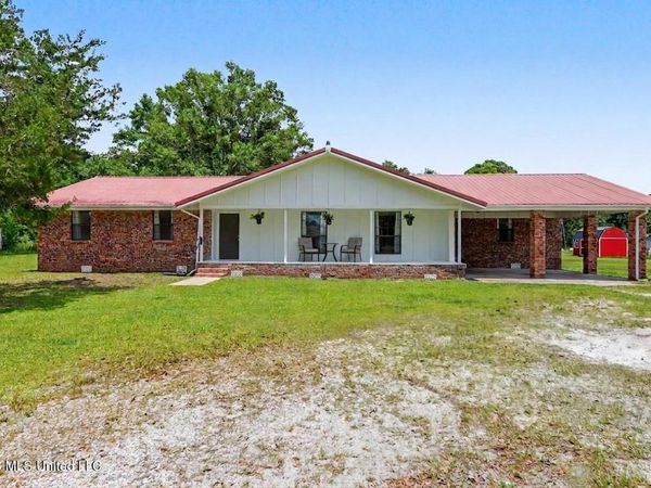 11929 Patrick Henry Street, Moss Point, MS 39562