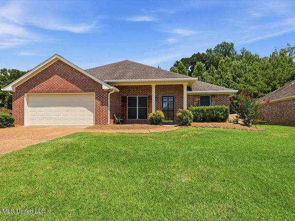 1146 Spanish Oak Drive, Pearl, MS 39208