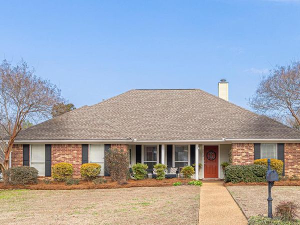2013 S Cobblestone Cove, Brandon, MS 39042