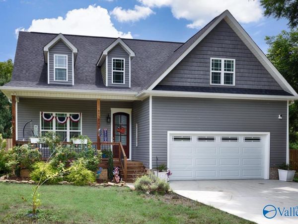 699 S Kyle Street, Scottsboro, AL 35768