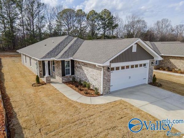 15472 Lapwing Cove, Athens, AL 35611
