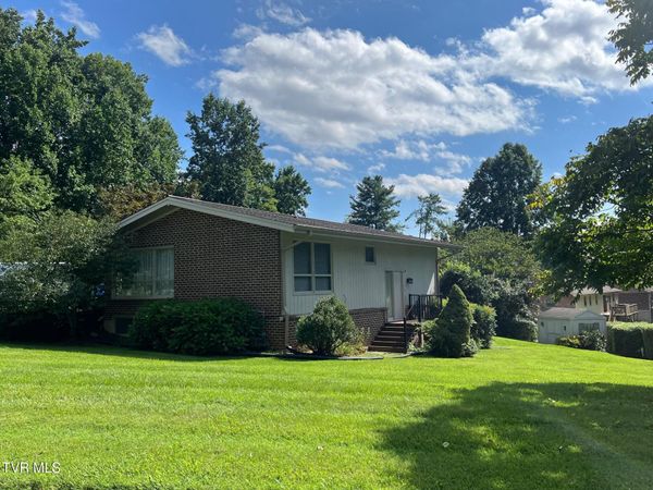 24450 Abbie Lane, Bristol, VA 24202