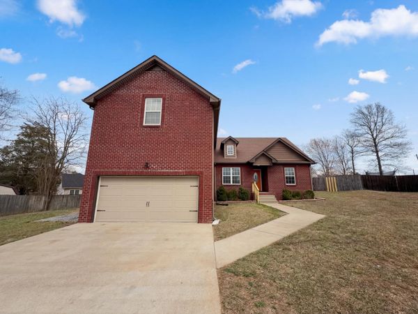 353 Chestnut Grove Ct , Clarksville, TN 37042