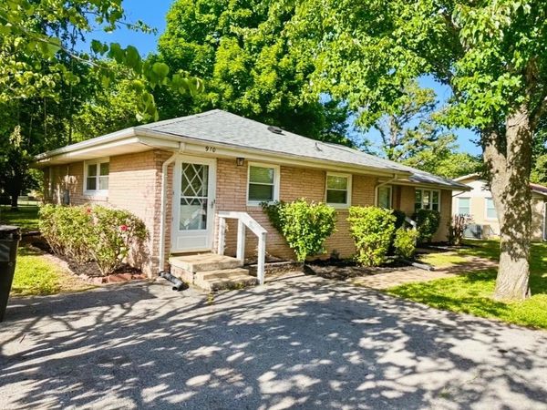 910 Glenwood Dr , Murfreesboro, TN 37129