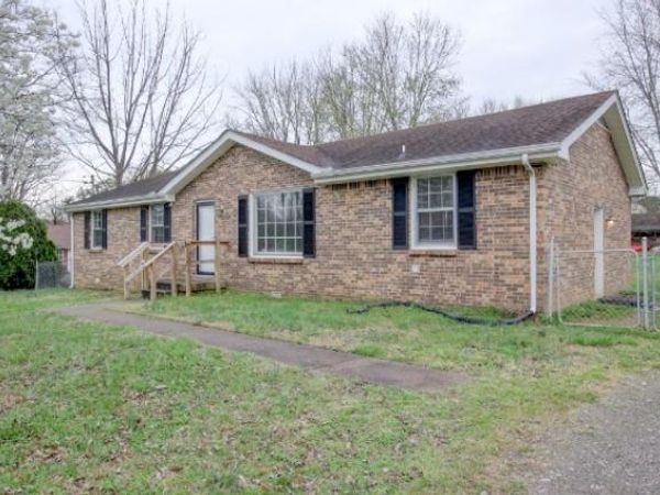 204 Hazelnut Ct , Clarksville, TN 37042